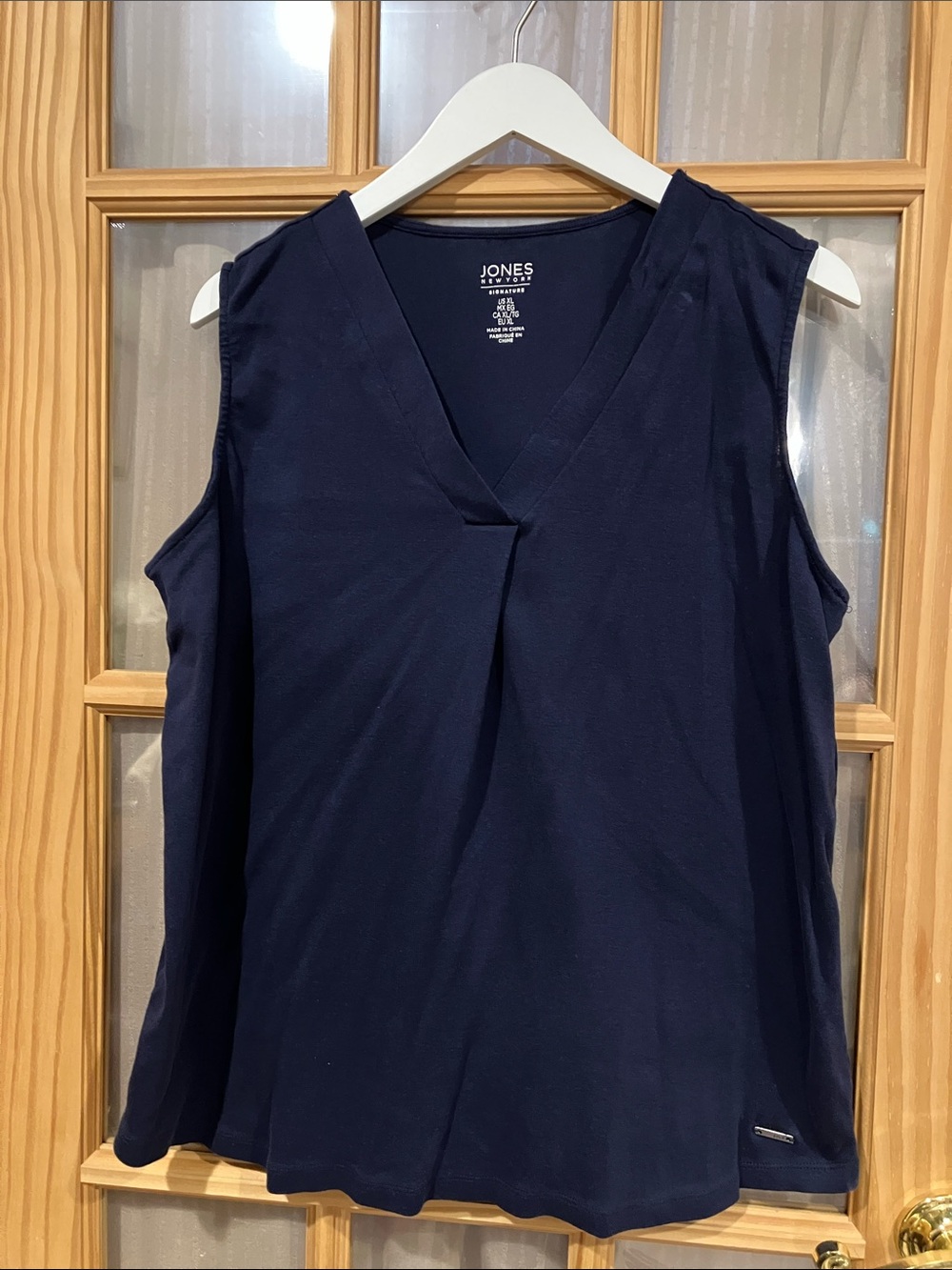 Jones New York Navy Sleeveless V-Neck Tank
